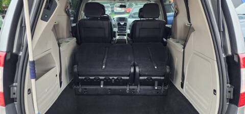 2016 Chrysler Town and Country Touring