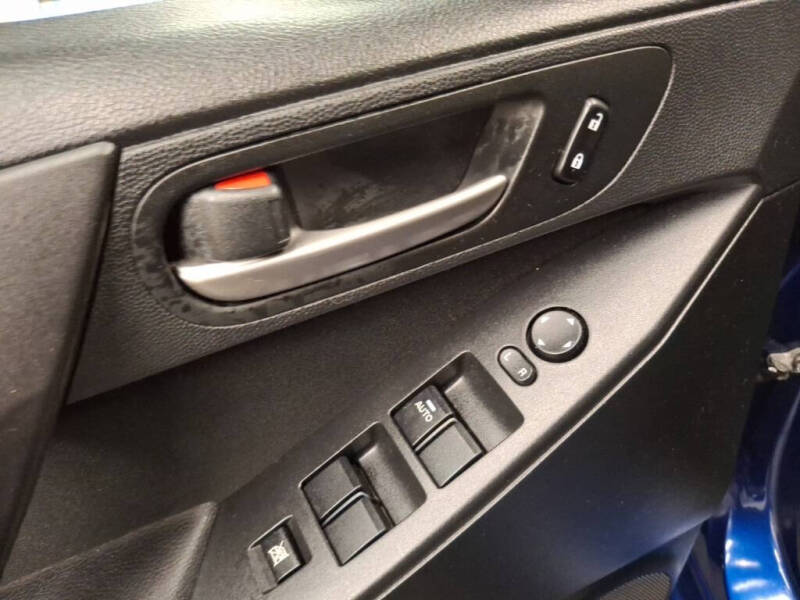 2013 Mazda MAZDA3 i Touring