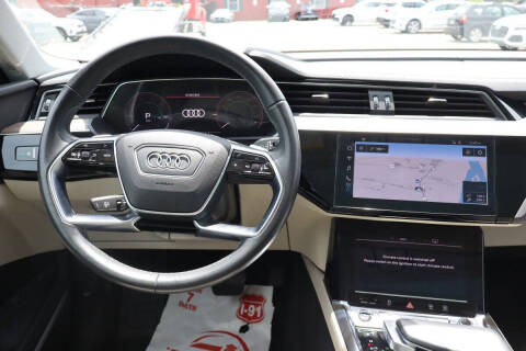 2024 Audi Q8 e-tron quattro Premium Plus