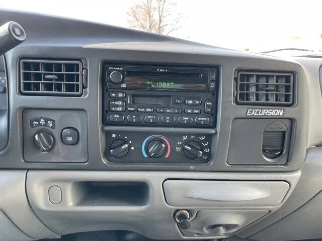 2003 Ford Excursion XLT