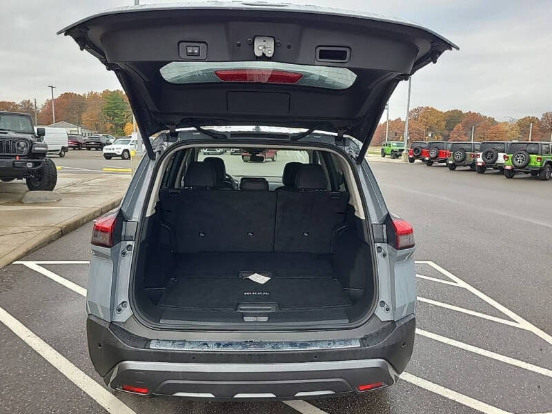 2023 Nissan Rogue SL