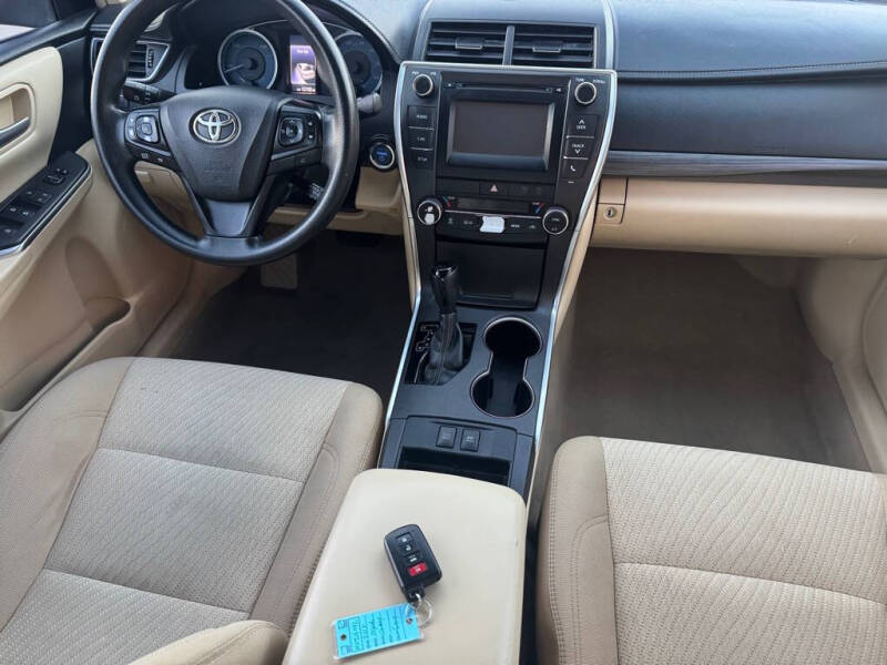 2017 Toyota Camry Hybrid