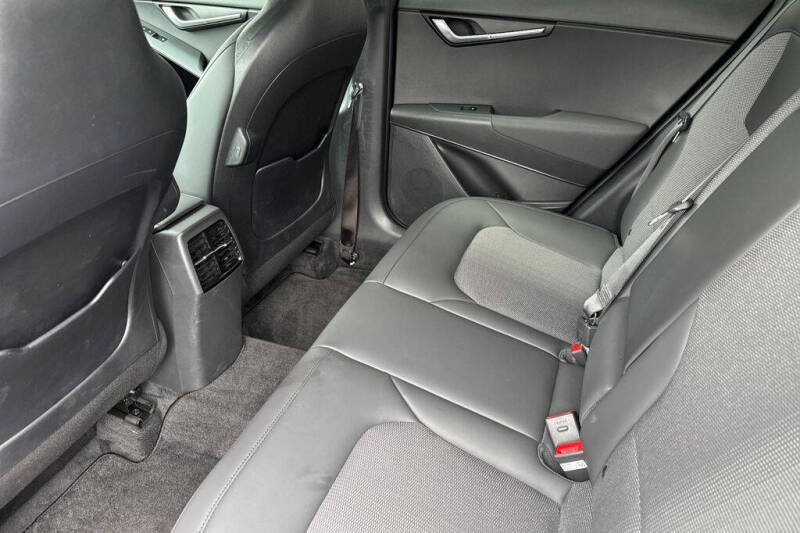 2025 Kia Niro EX