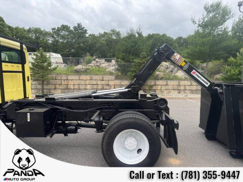 2012 Freightliner M2 106