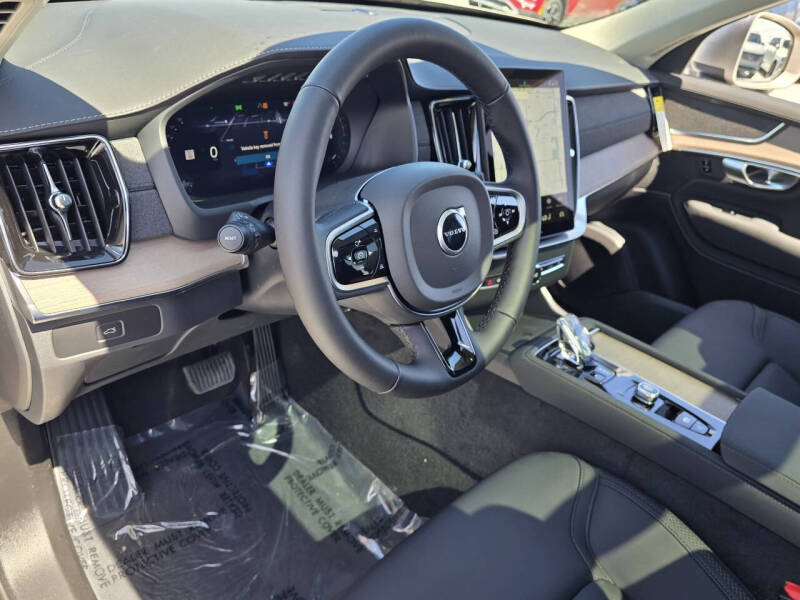 2026 Volvo XC90 B5 Core