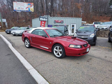 2004 Ford Mustang Deluxe