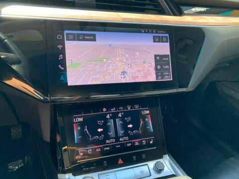 2019 Audi e-tron quattro Prestige