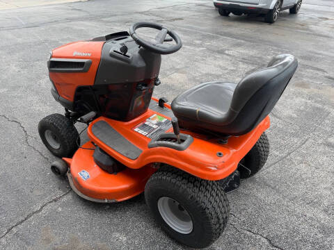 2019 Husqvarna YTH22V46