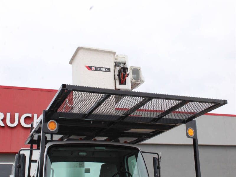 2023 Freightliner M2 106