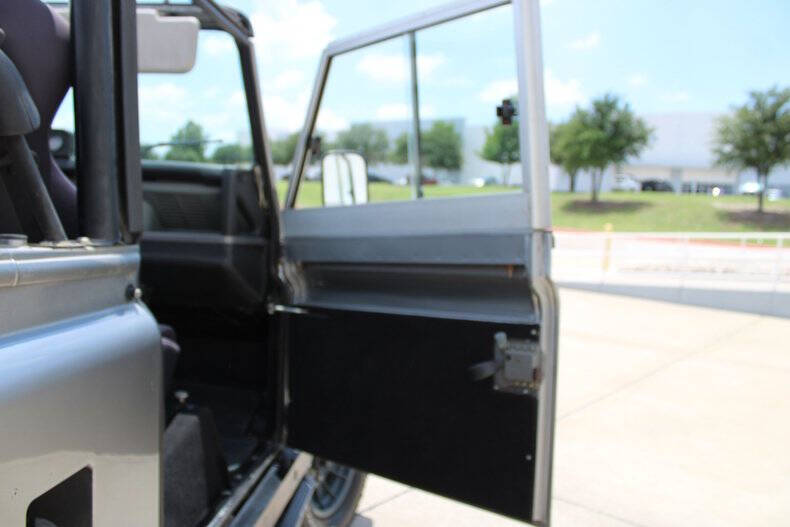 1988 Land Rover Defender