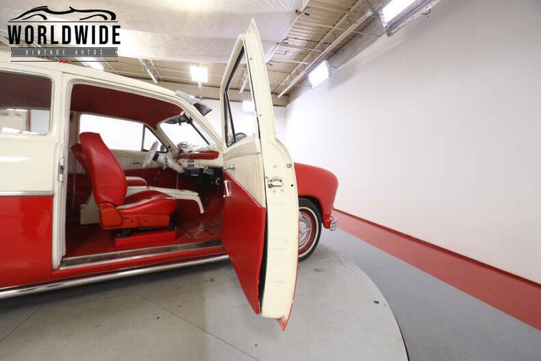 1949 Ford Custom Deluxe