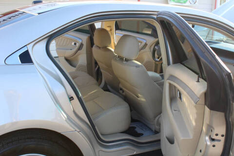 2017 Ford Taurus SEL
