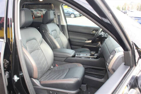 2023 Nissan Pathfinder Platinum