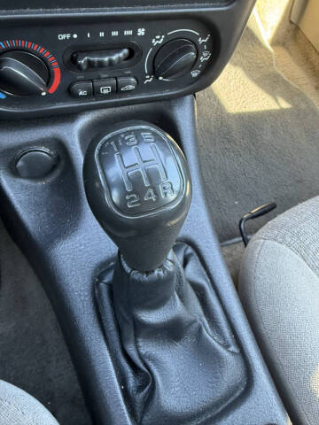 2000 Saturn S-Series SW2