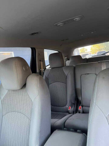 2017 Chevrolet Traverse LS