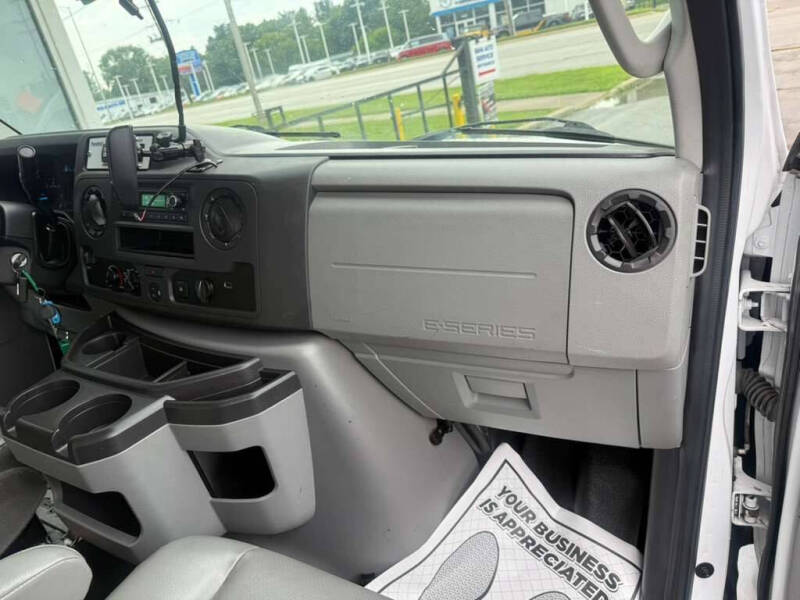 2024 Ford E-Series