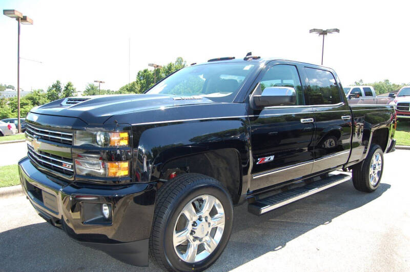 2017 Chevrolet Silverado 2500HD for sale at Modern Motors - Thomasville INC in Thomasville NC