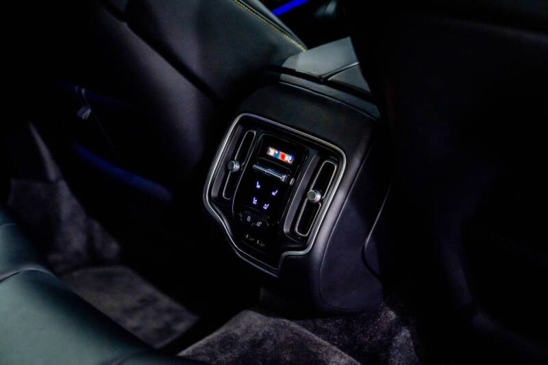 2023 Aston Martin DBX 707