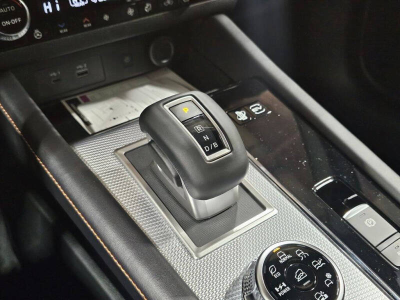 2025 Mitsubishi Outlander PHEV