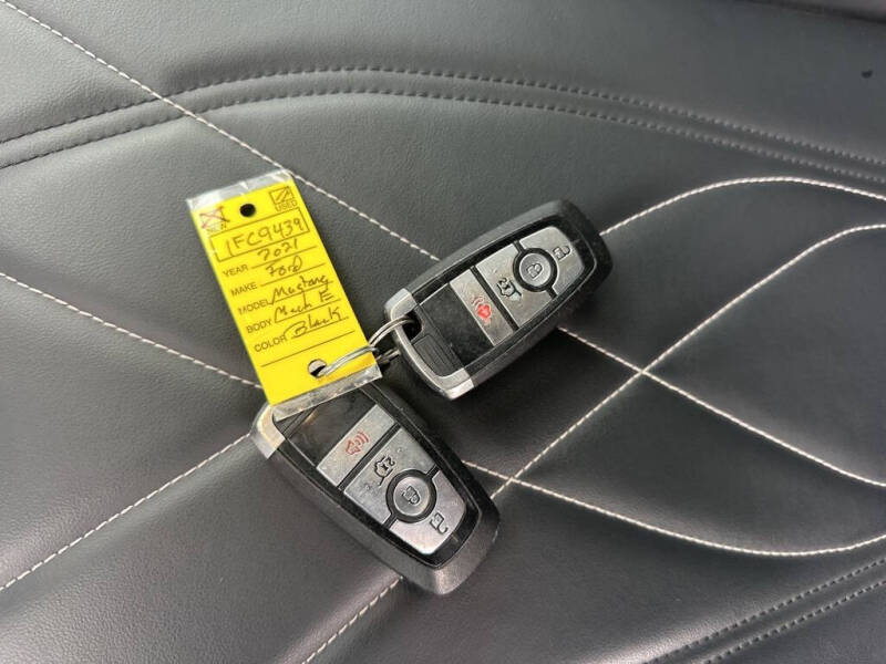 2021 Ford Mustang Mach-E Select