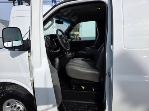 2019 Chevrolet Express 2500