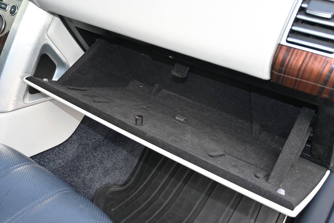 2016 Land Rover Range Rover 34
