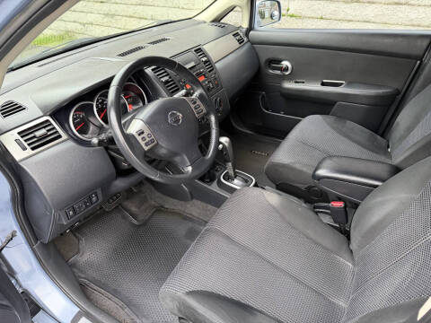 2010 Nissan Versa 1.8 SL