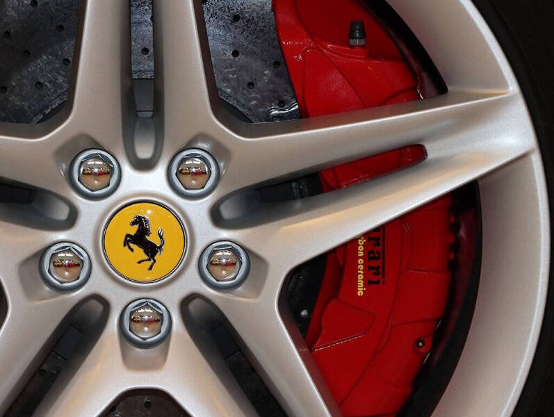 2023 Ferrari SF90 Spider