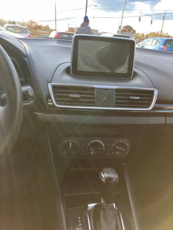 2015 Mazda MAZDA3 i Sport