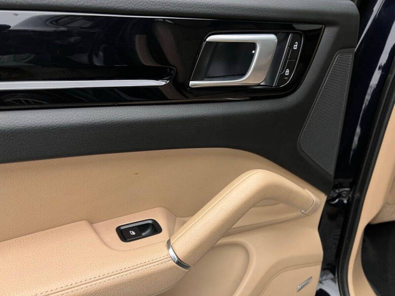 2022 Porsche Cayenne