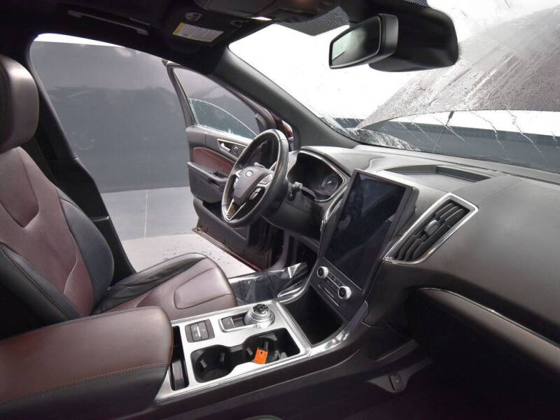 2021 Ford Edge Titanium