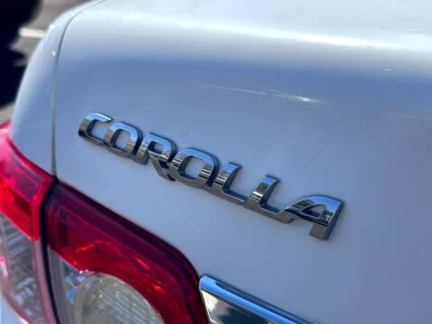 2011 Toyota Corolla LE