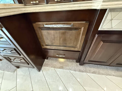 2016 Tiffin Allegro Bus