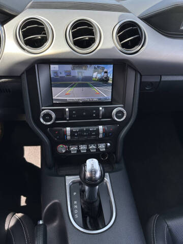 2022 Ford Mustang EcoBoost Premium