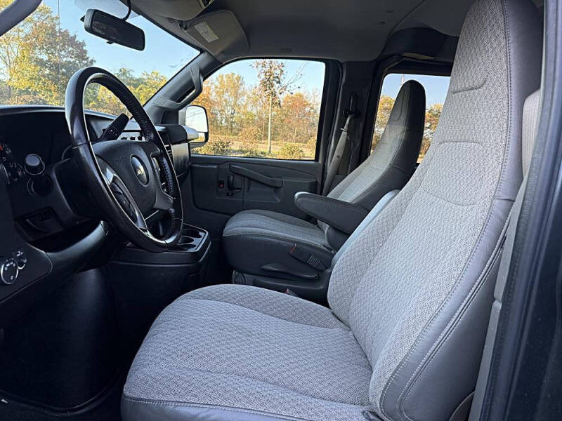 2017 Chevrolet Express LT 3500
