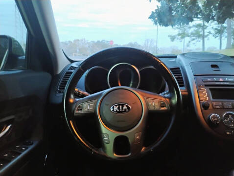 2013 Kia Soul +