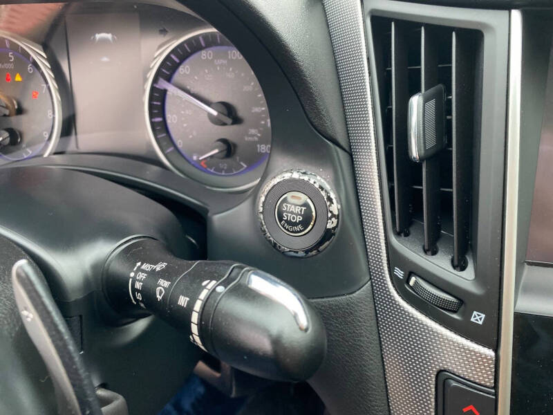 2015 Infiniti Q50 Sport