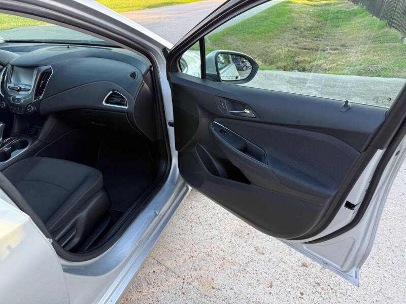 2017 Chevrolet Cruze LT Auto