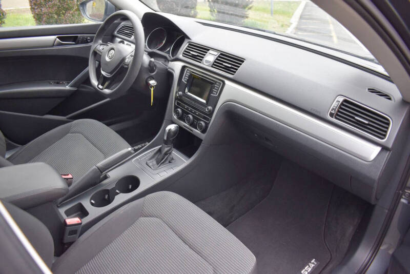 2017 Volkswagen Passat 1.8T S