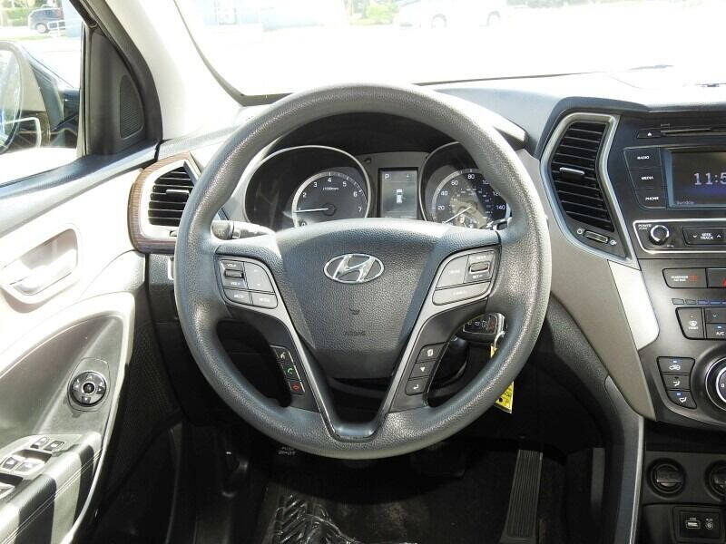 2017 Hyundai Santa Fe Sport  - $15,400