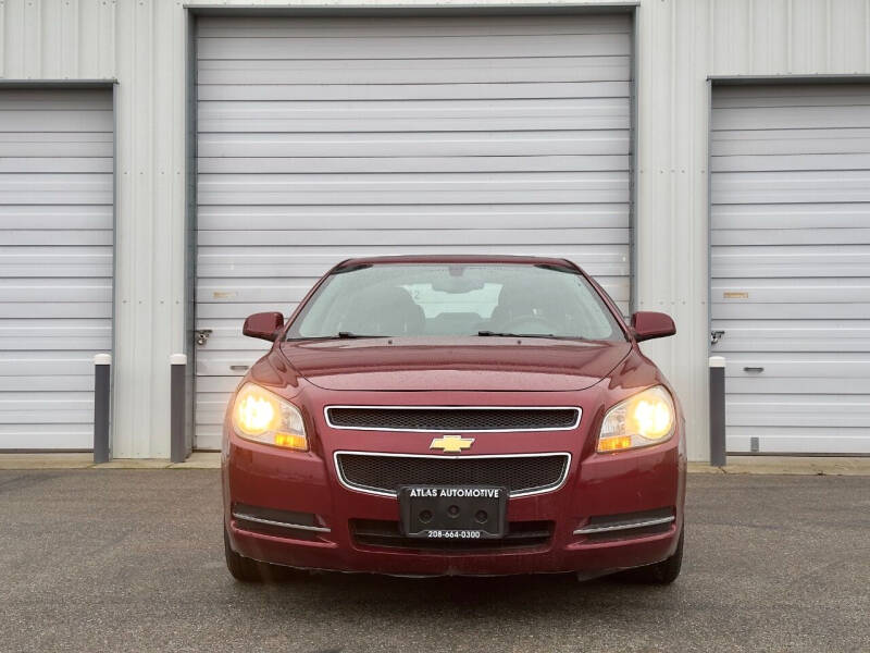 2010 Chevrolet Malibu 2LT photo 2