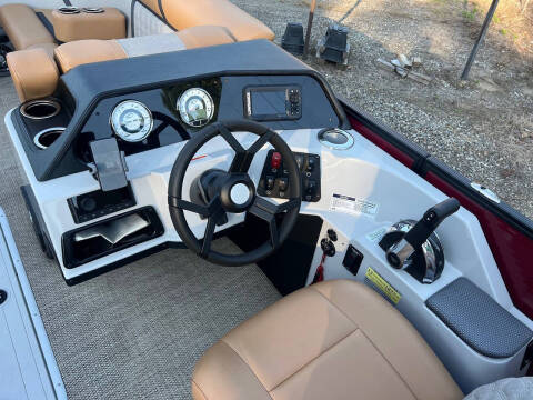 2025 Crest Pontoon Classic LX 220 SLC