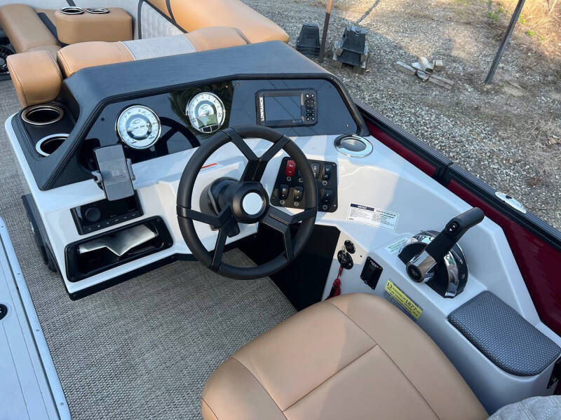 2025 Crest Pontoon Classic LX 220 SLC