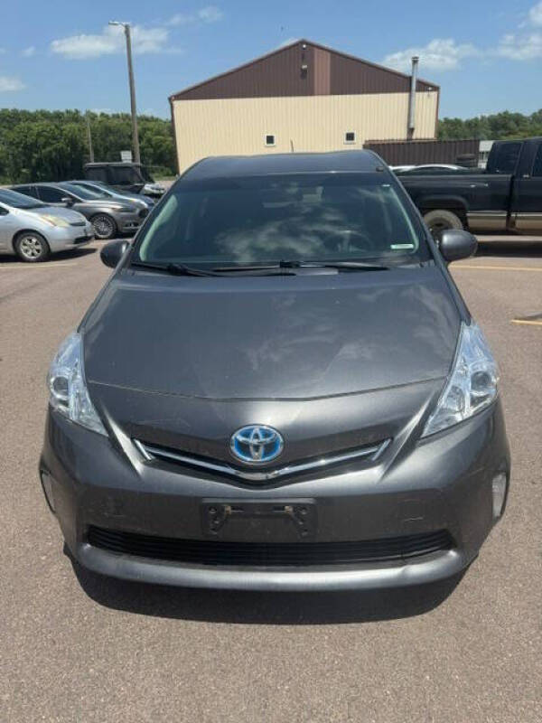 2014 Toyota Prius v Three