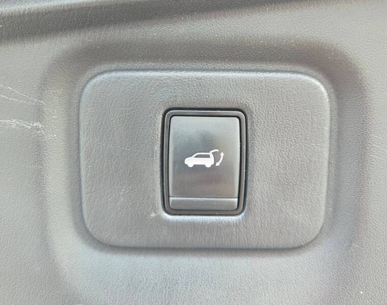 2018 Nissan Pathfinder SL