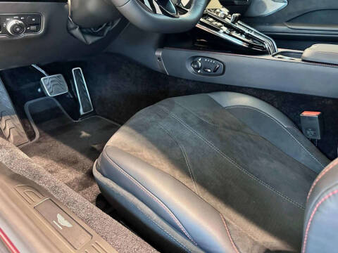2025 Aston Martin Vantage