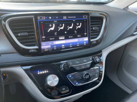 2021 Chrysler Pacifica Touring L