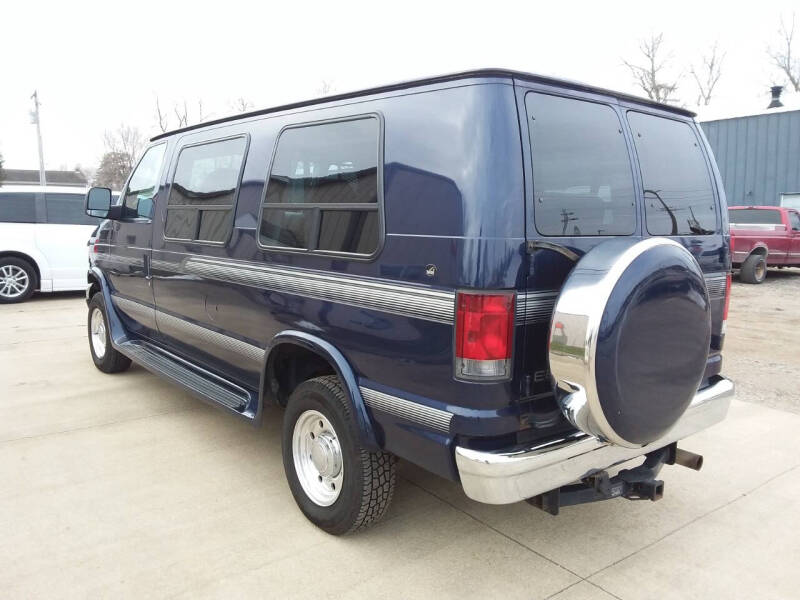 2005 Ford E-Series E-250 SD