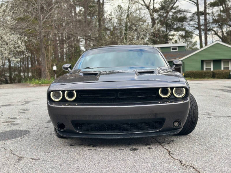 2018 Dodge Challenger SXT Plus