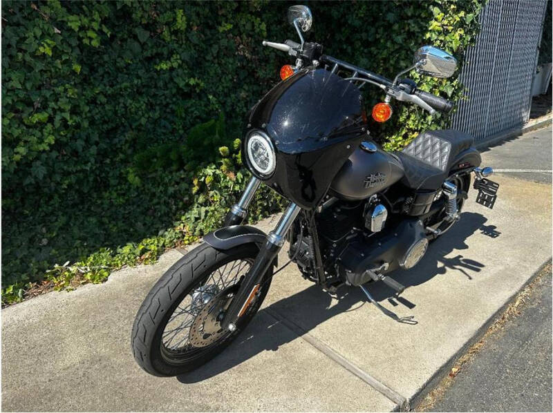 2017 Harley-Davidson FXDB103 / Dyna Street Bob